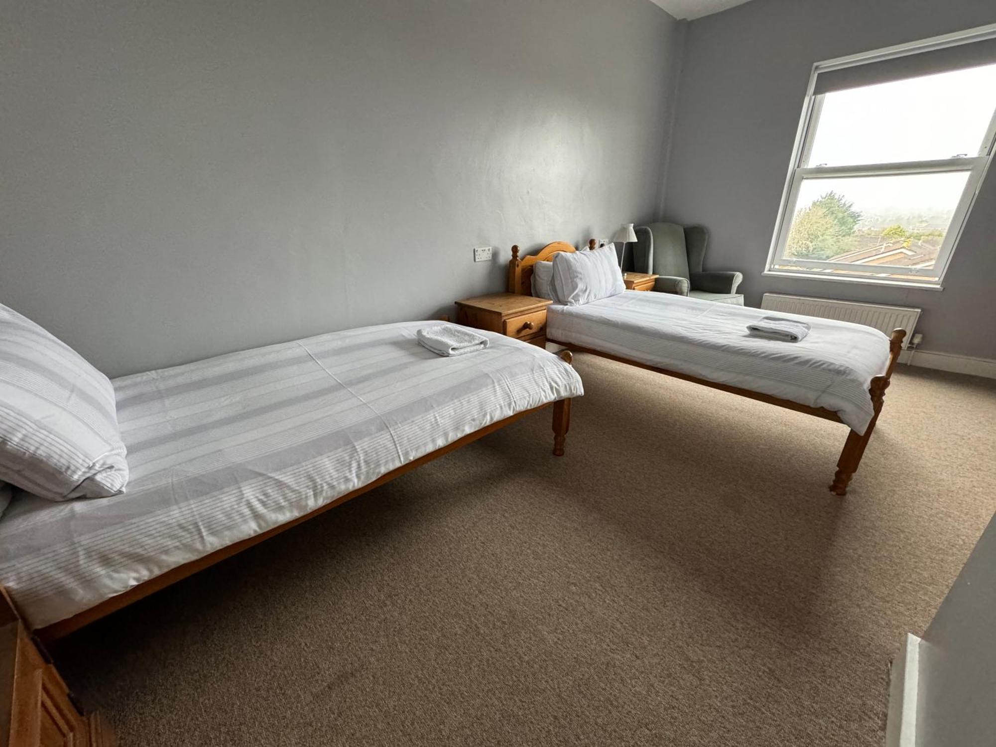 The Elms Guest House Bristol Filton 외부 사진
