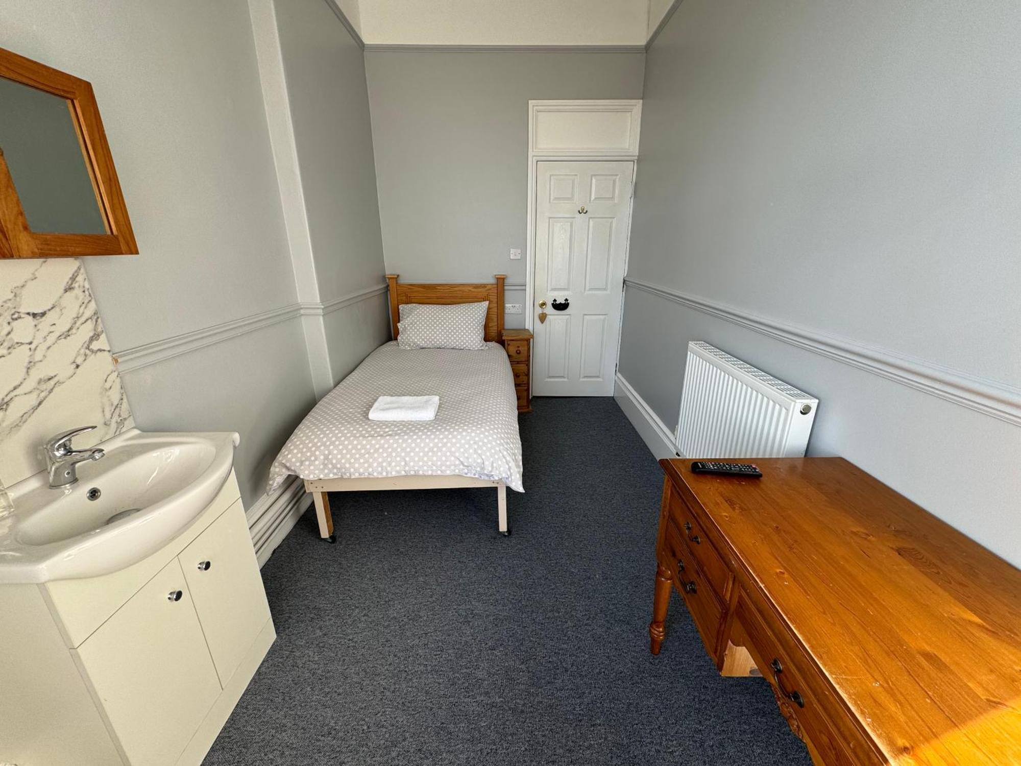 The Elms Guest House Bristol Filton 외부 사진