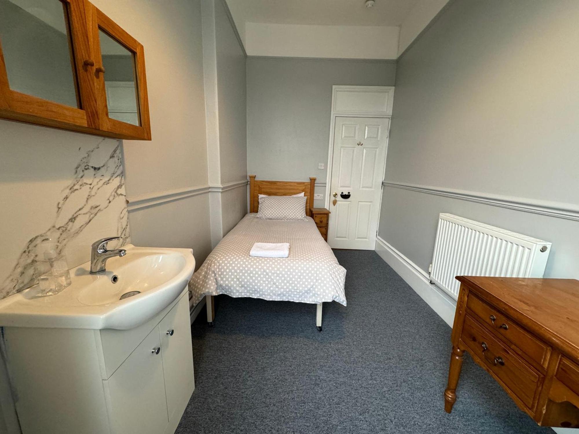 The Elms Guest House Bristol Filton 외부 사진