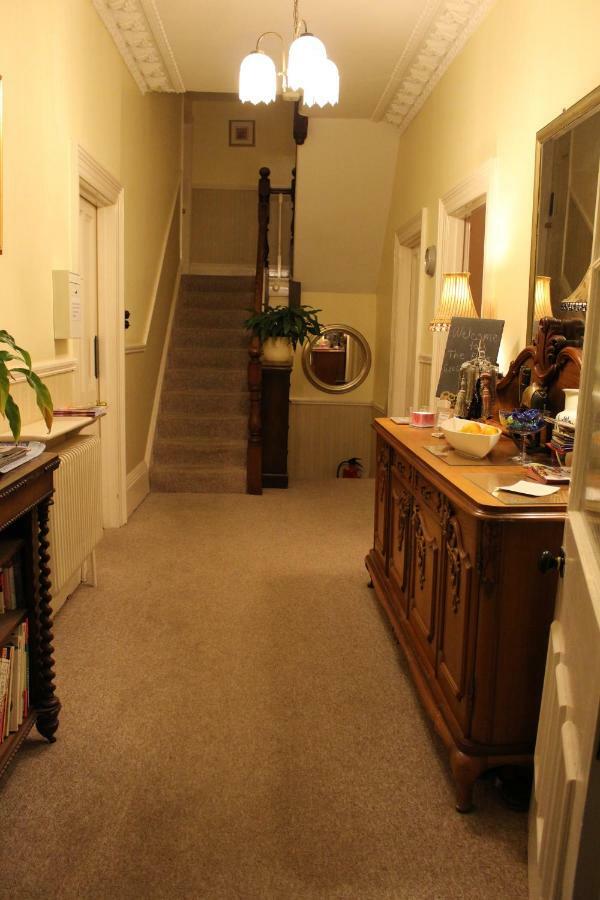 The Elms Guest House Bristol Filton 외부 사진