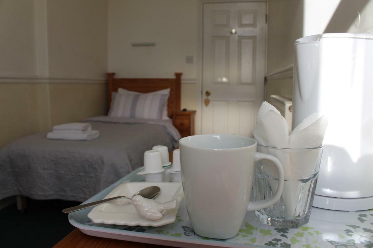 The Elms Guest House Bristol Filton 외부 사진