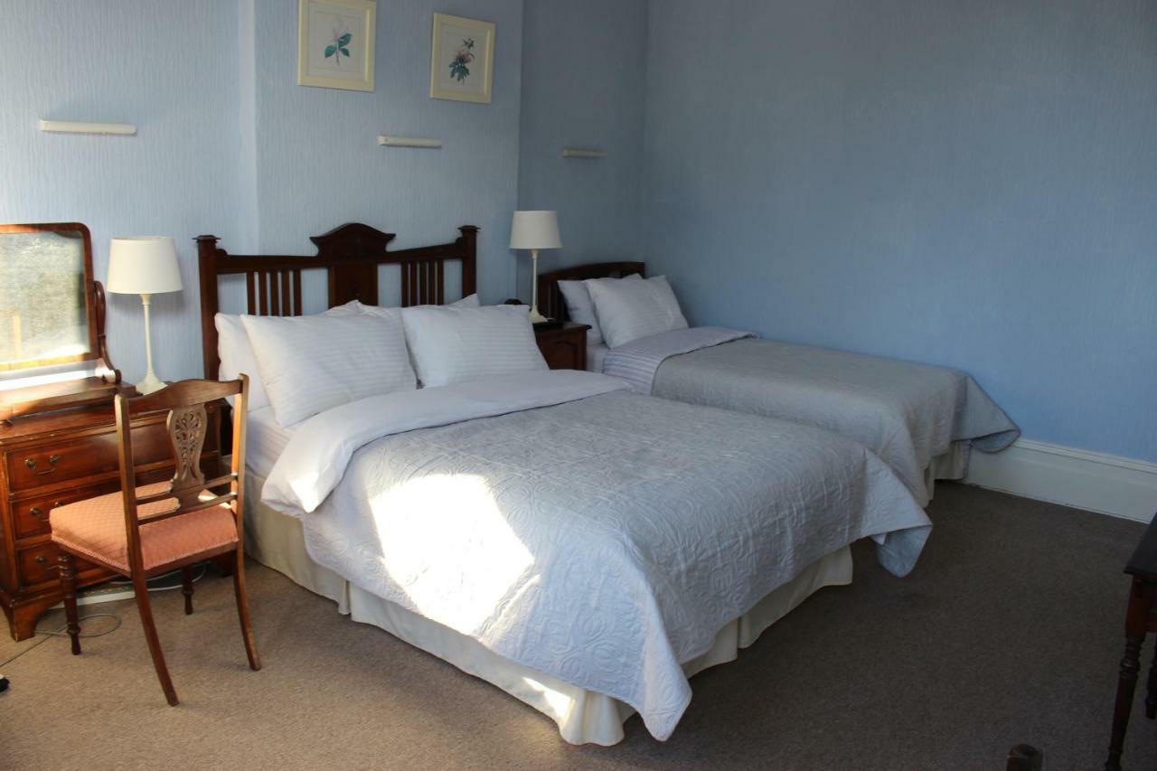 The Elms Guest House Bristol Filton 외부 사진
